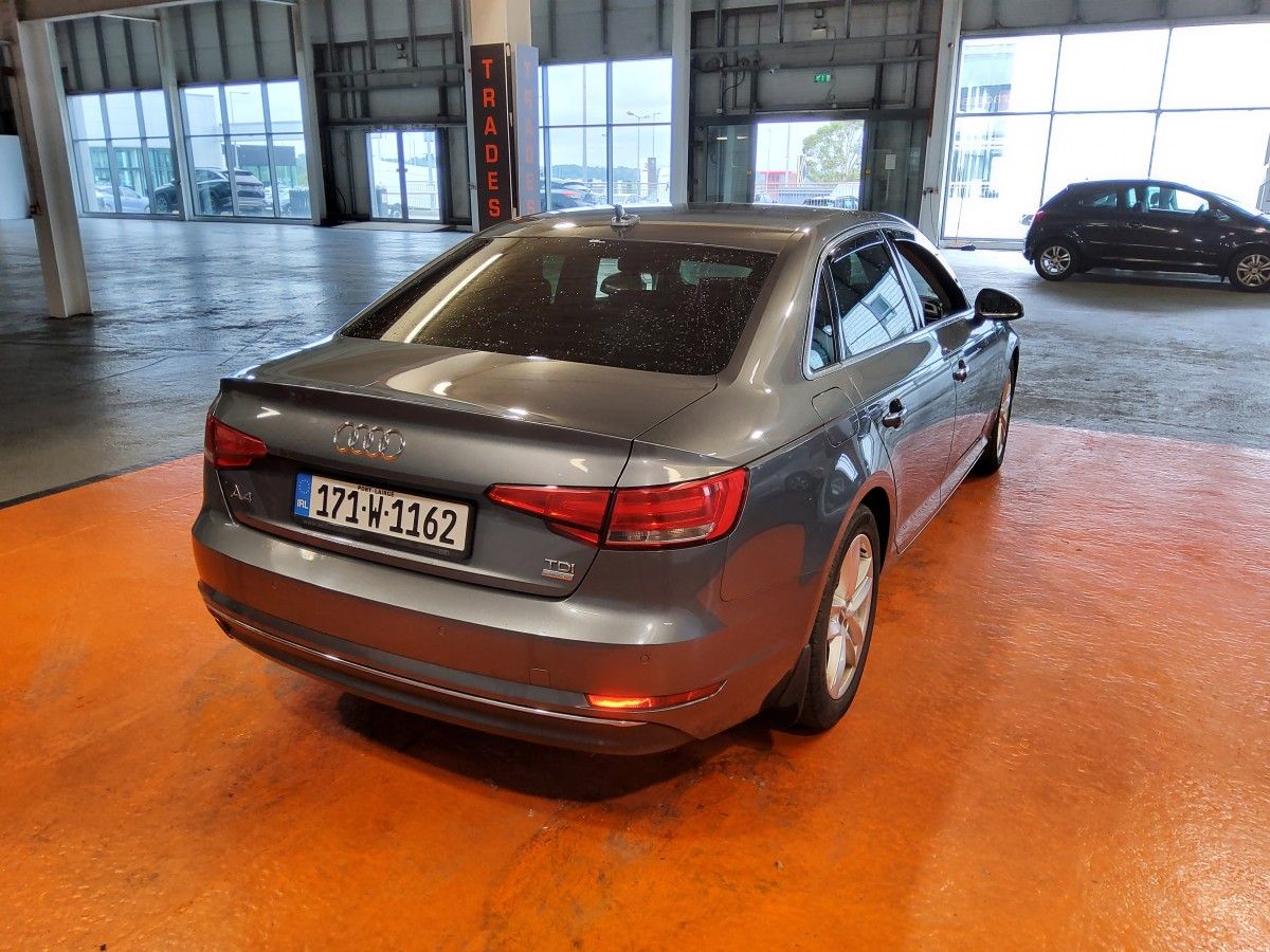 Audi A4 2.0TDI 150HP SE Ultra