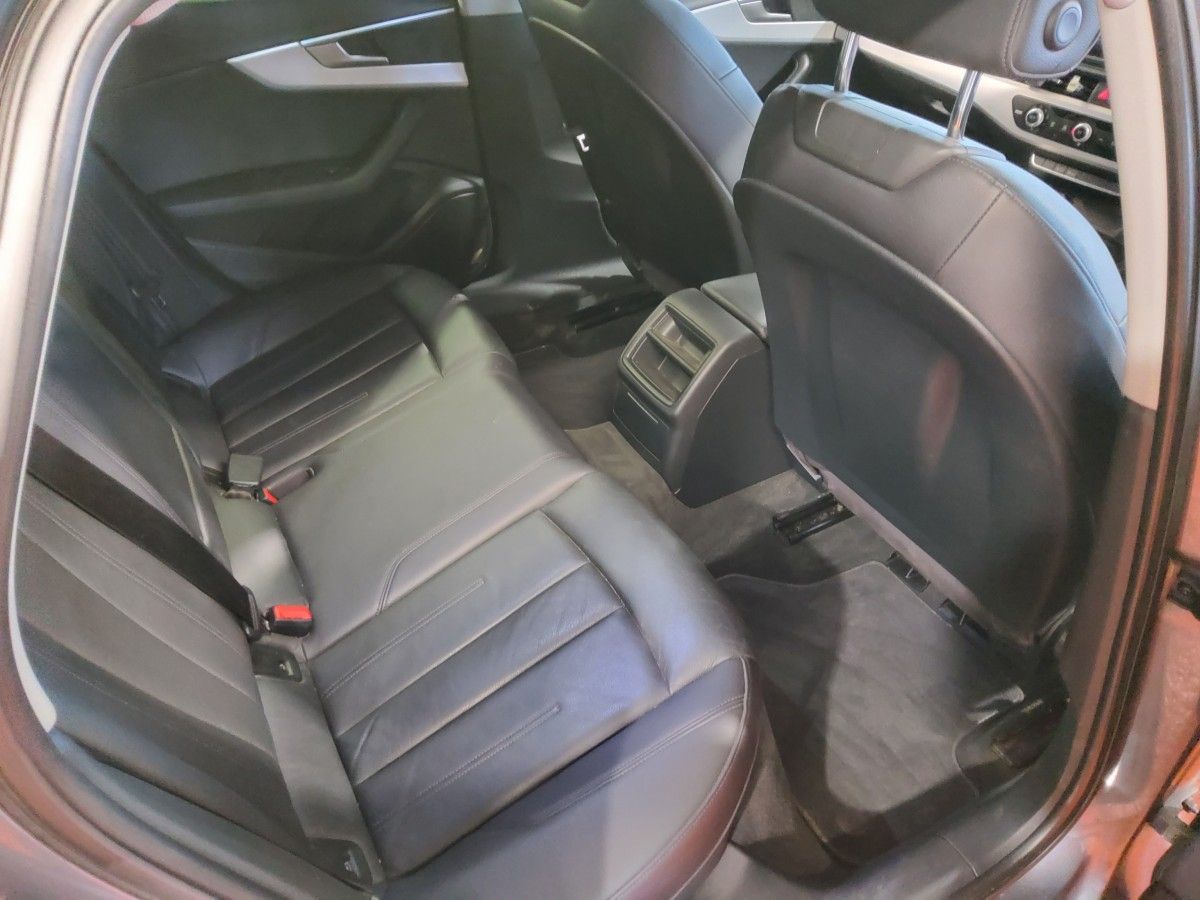 Audi A4 2.0TDI 150HP SE Ultra