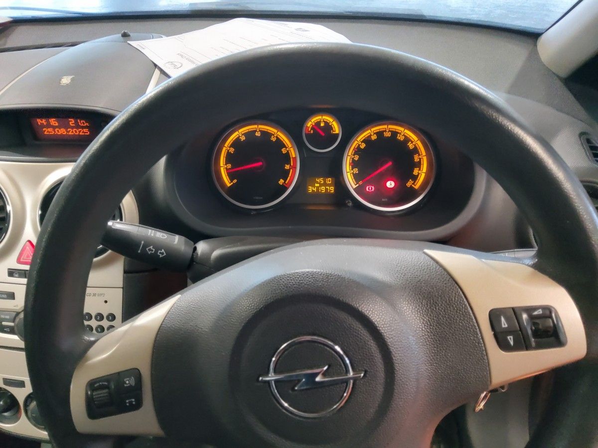 Opel Corsa 1.2i 16v CLUB 3 DR