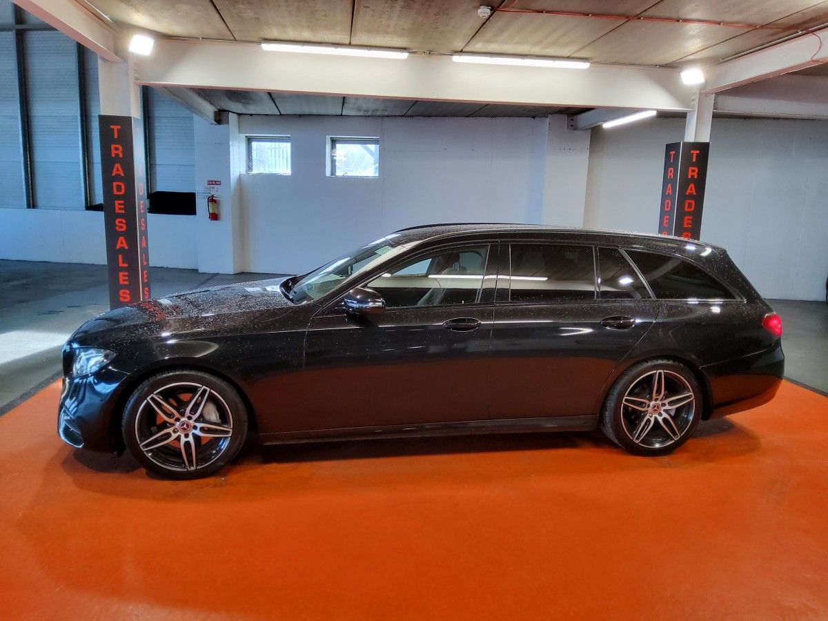 Mercedes-Benz E-Class E220 AMG D A LINE