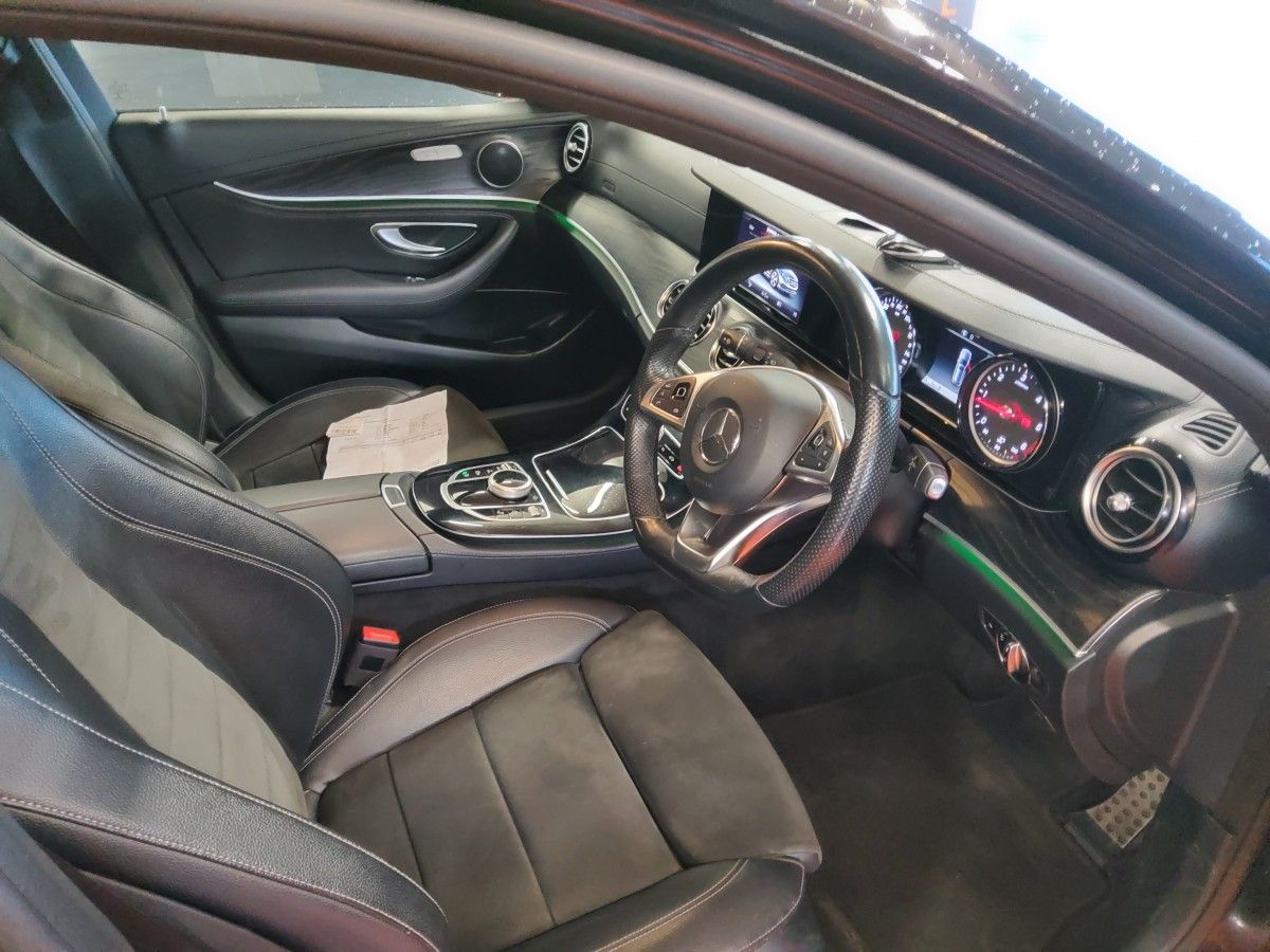 Mercedes-Benz E-Class E220 AMG D A LINE