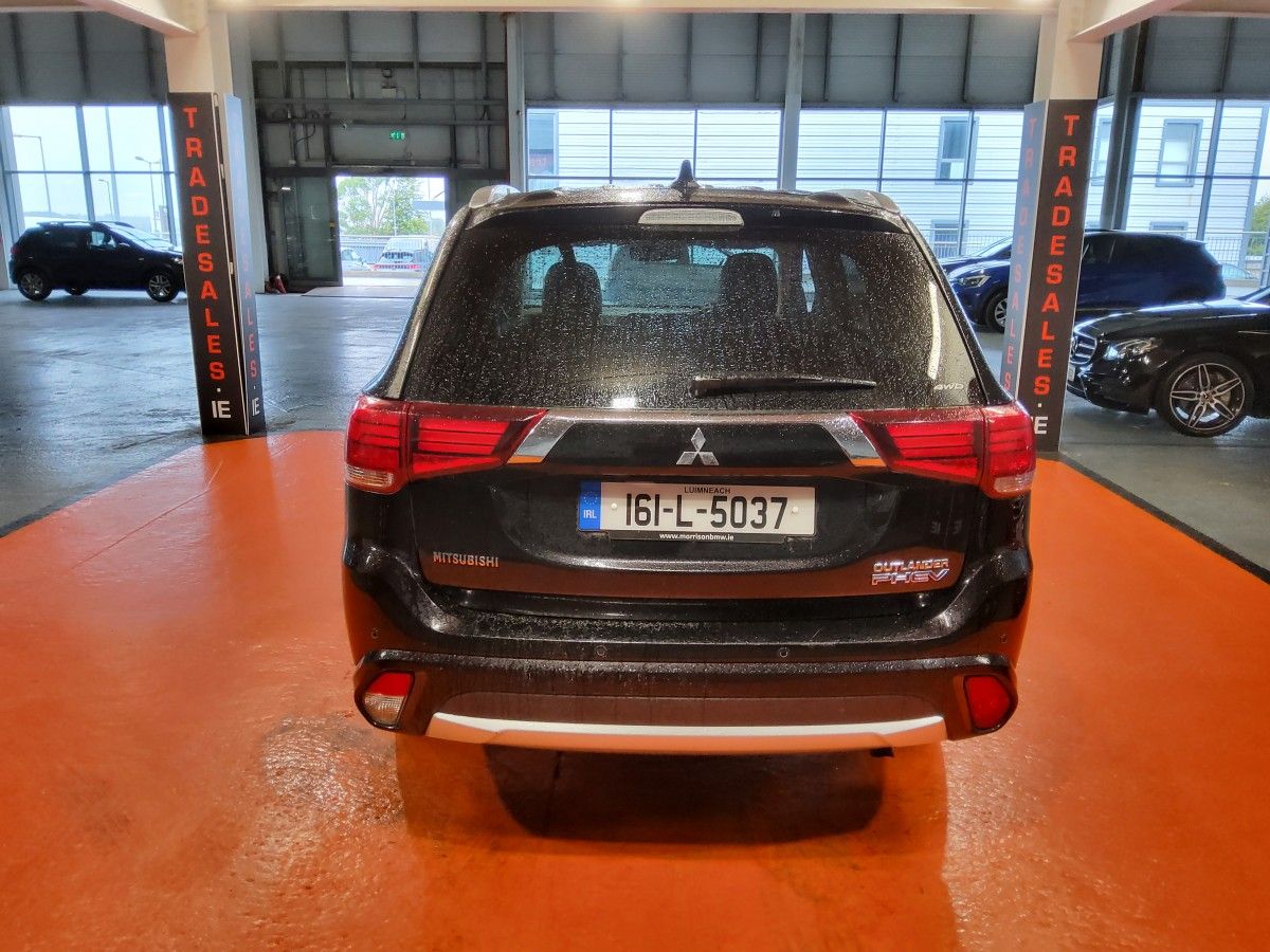 Mitsubishi Outlander PHEV 2.0L MIVEC 4WD 5-Seater Instyle