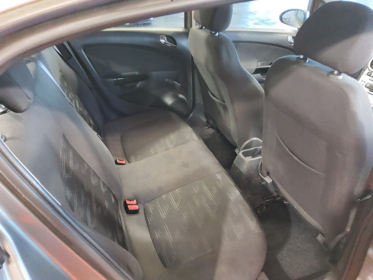 Opel Corsa 1.2 16v (85PS) SC S/S
