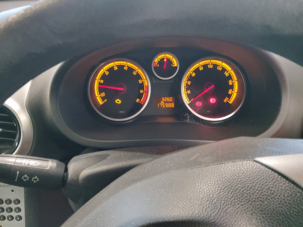 Opel Corsa 1.2 16v (85PS) SC S/S