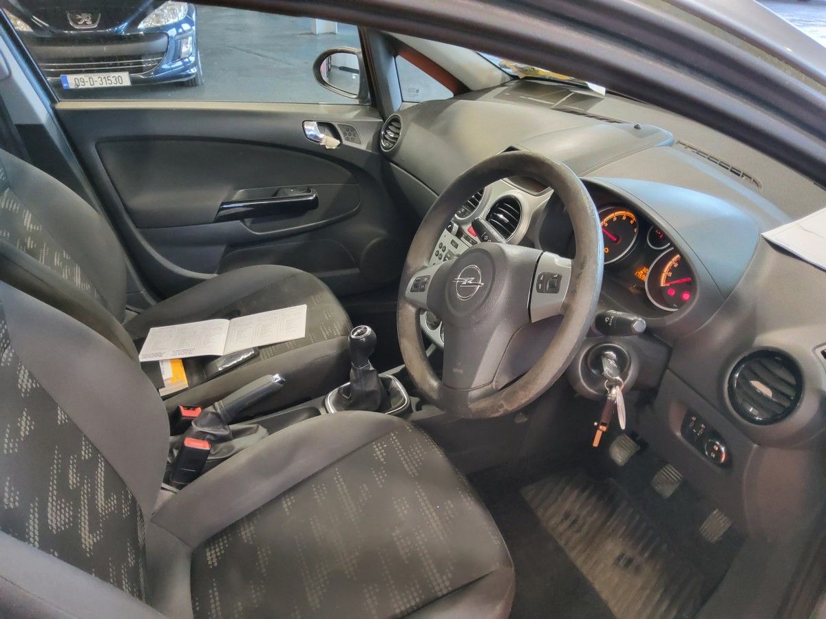 Opel Corsa 1.2 16v (85PS) SC S/S