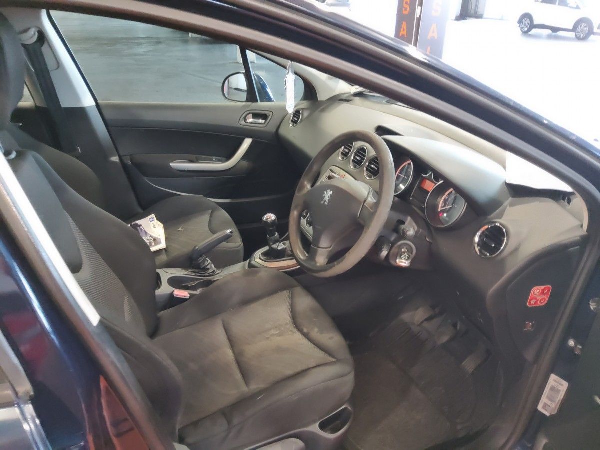 Peugeot 308 1.6 HDI 90 5 dr S
