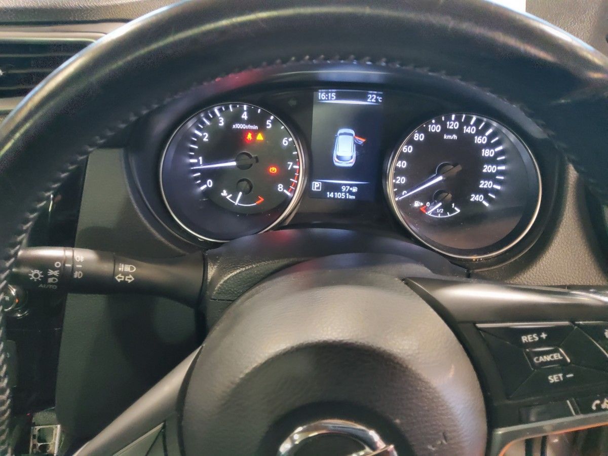 Nissan QASHQAI 1.2 PET SV CVT