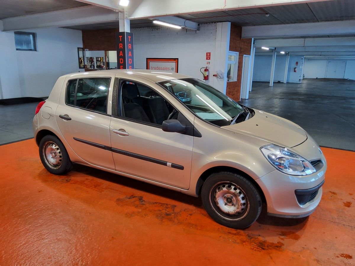 Renault Clio 1.2 16V AUTHENTIQUE