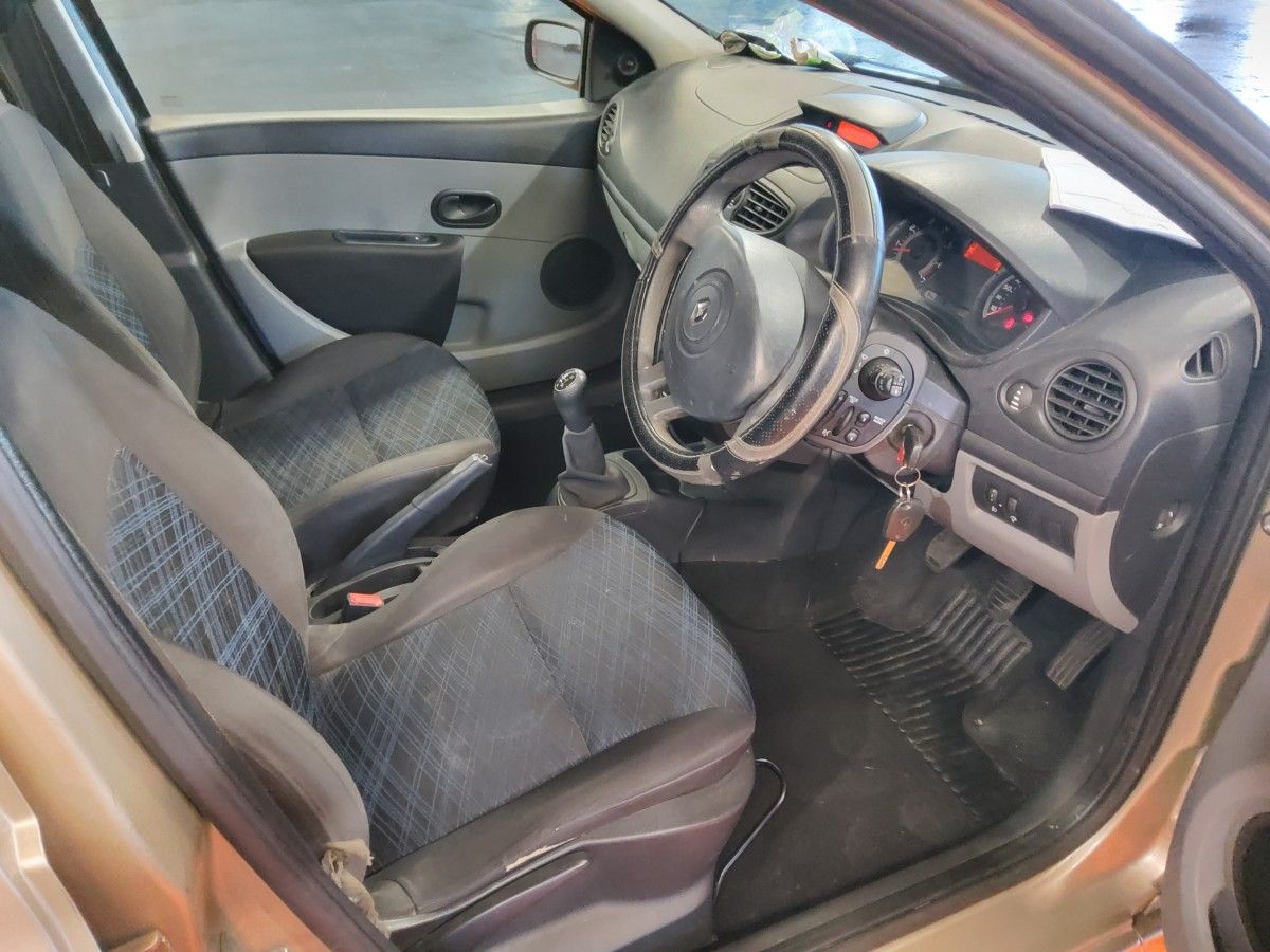 Renault Clio 1.2 16V AUTHENTIQUE