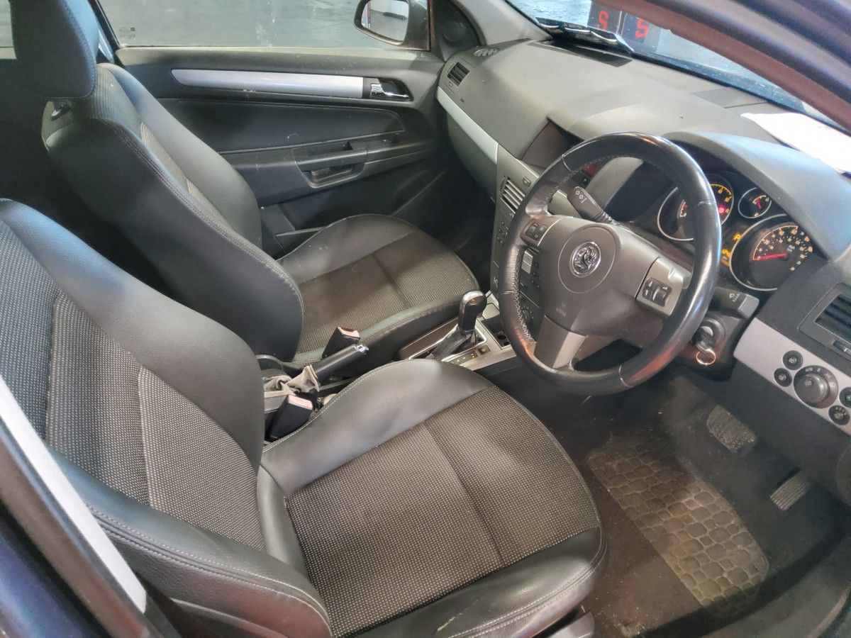 Vauxhall Astra ASTRA 1.8      DESIGN 5 DR AUT