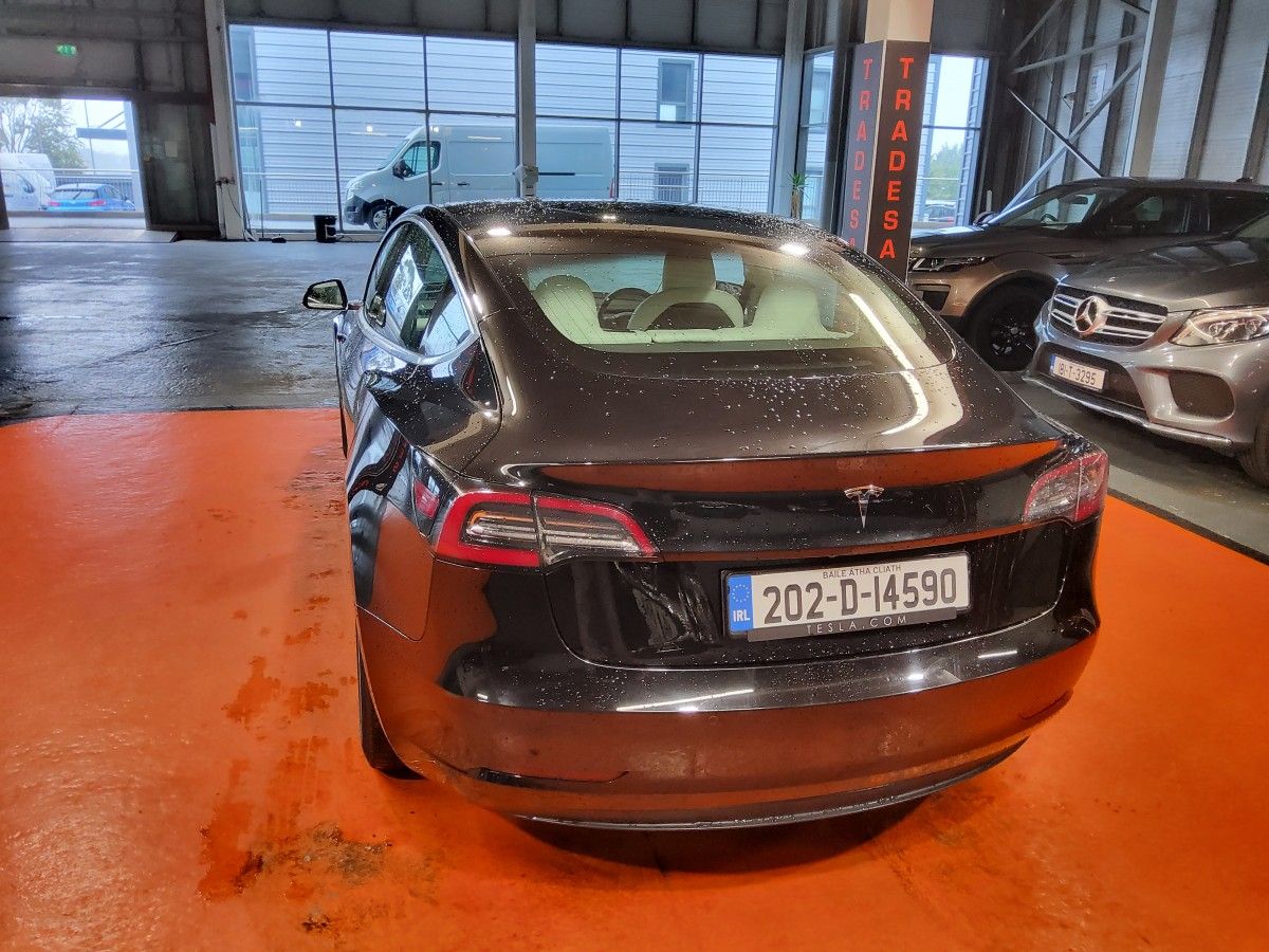 Tesla Model 3 Standard Range Plus (RWD)