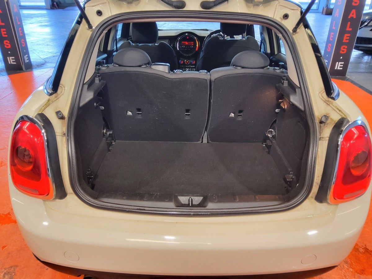MINI Cooper Cooper D