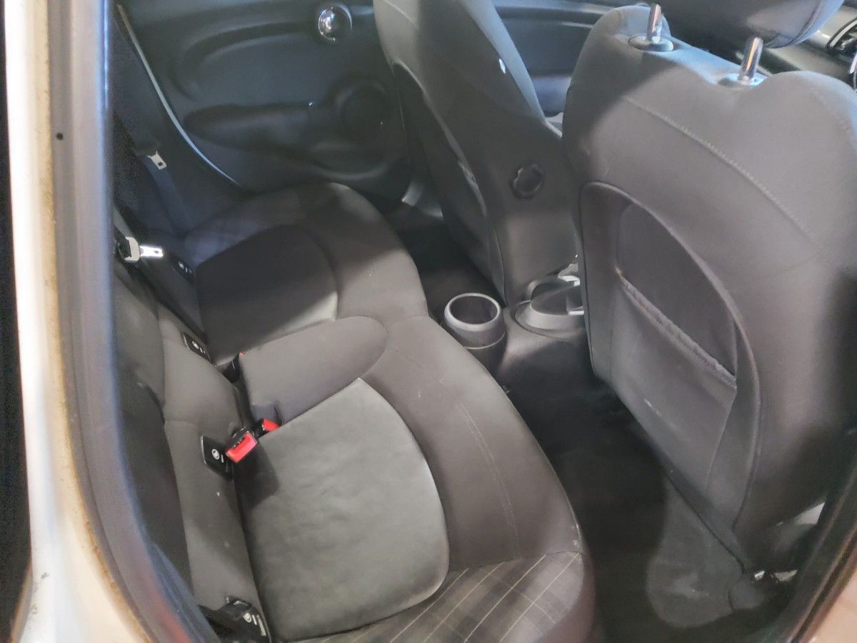 MINI Cooper Cooper D