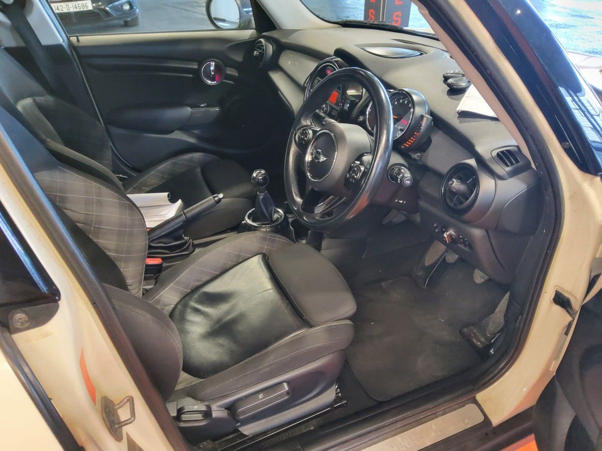 MINI Cooper Cooper D