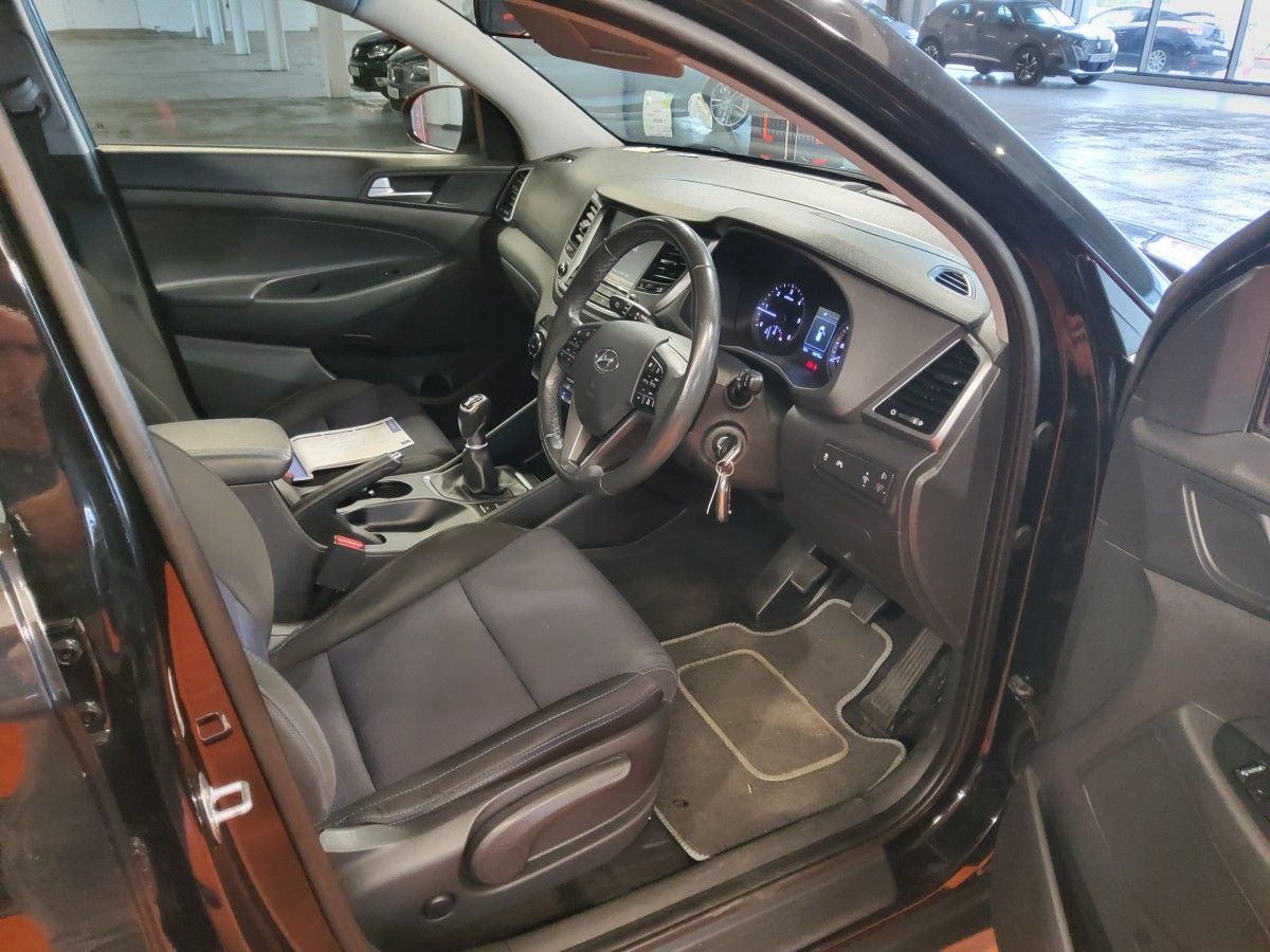 Hyundai Tucson SE 2.0 CRDI 2WD NAV Bd