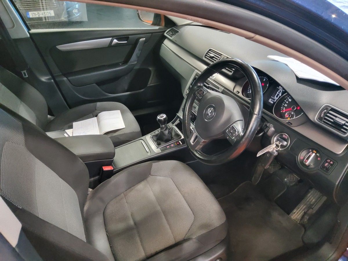 Volkswagen Passat 2.0 TDI COMFORTLINE BLUEMOTION TECH VAR