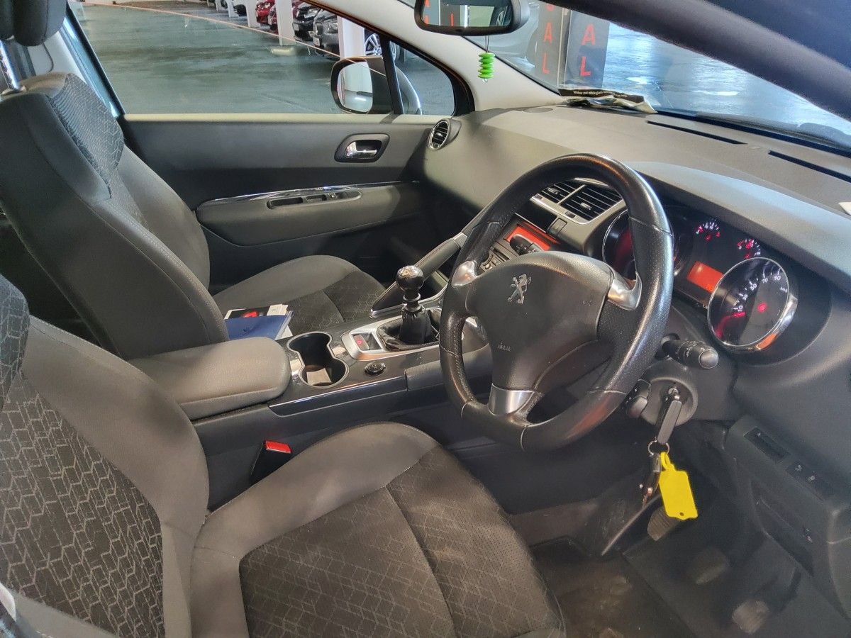 Peugeot 3008 1.6 Hdi 115 bhp Active Grip Control