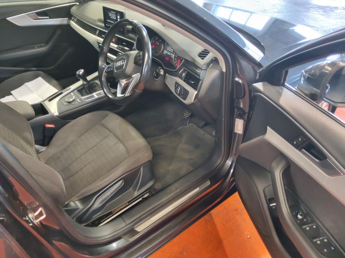 Audi A4 2.0TDI 150HP SE Ultra