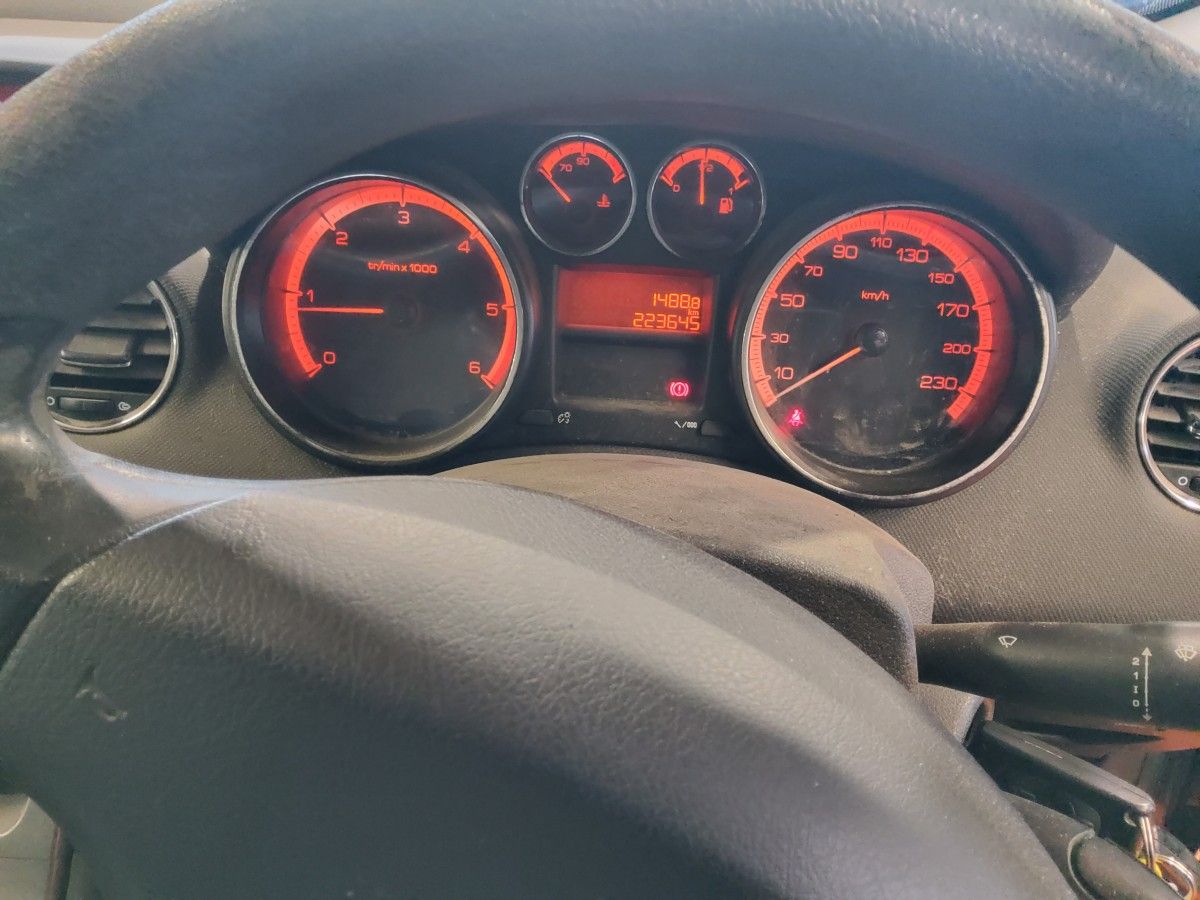 Peugeot 308 1.6 HDI 92BHP 5 dr ACCESS