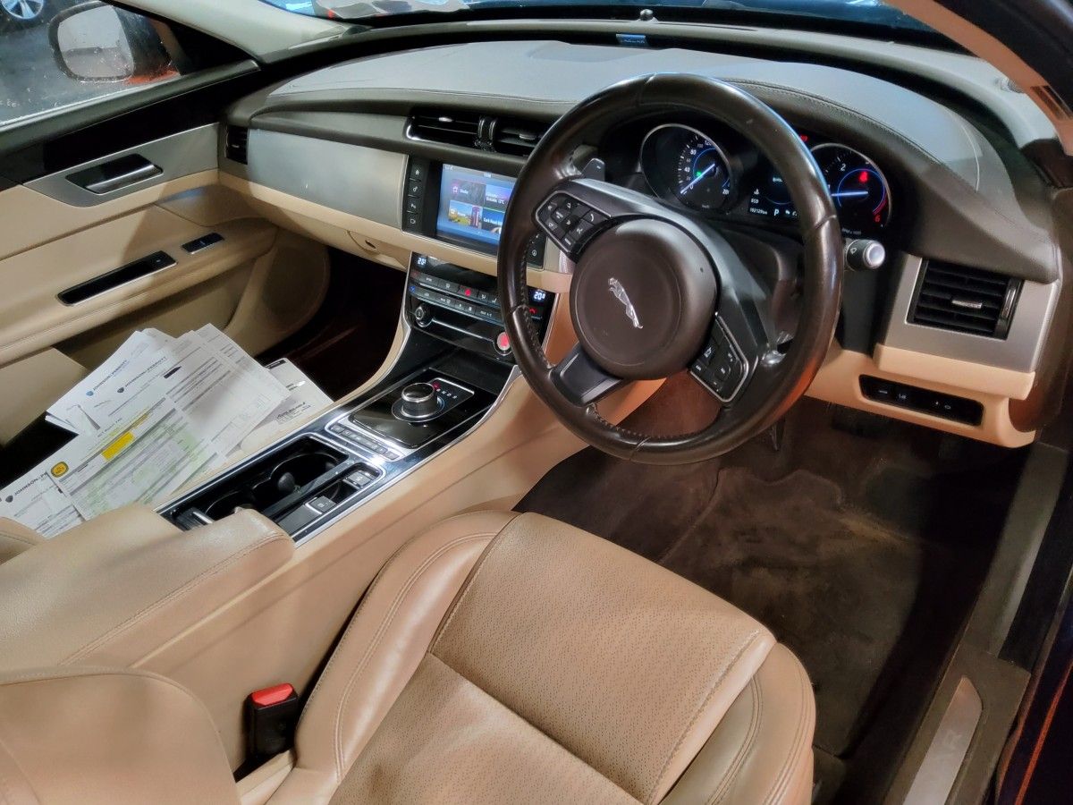 Jaguar XF 2.0 D 163PS Prestige Automatic