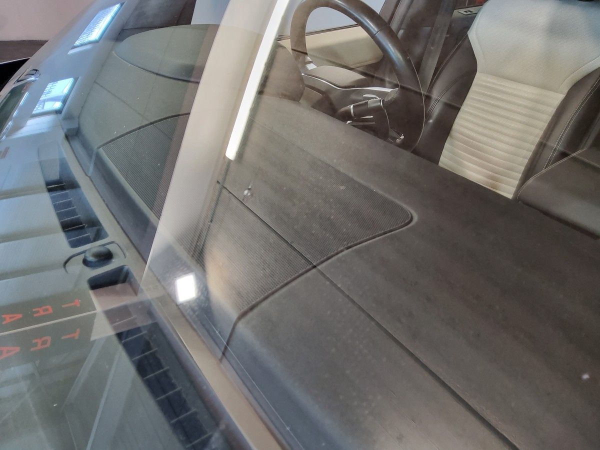 Land Rover Discovery 3.0D I6 249 PS AWD Auto R-Dynamic HSE