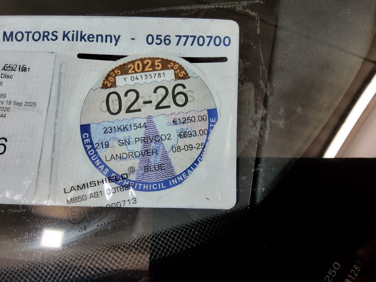 Land Rover Discovery 3.0D I6 249 PS AWD Auto R-Dynamic HSE