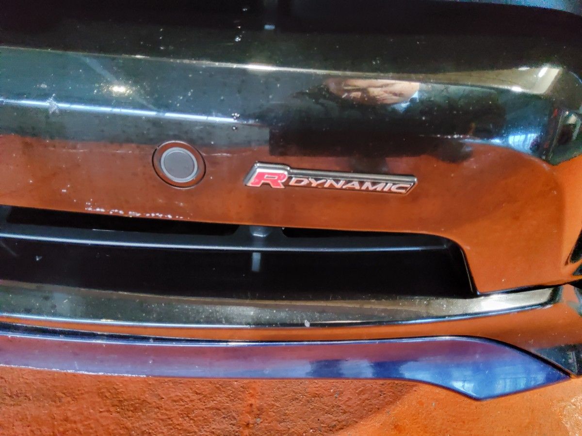 Land Rover Discovery 3.0D I6 249 PS AWD Auto R-Dynamic HSE