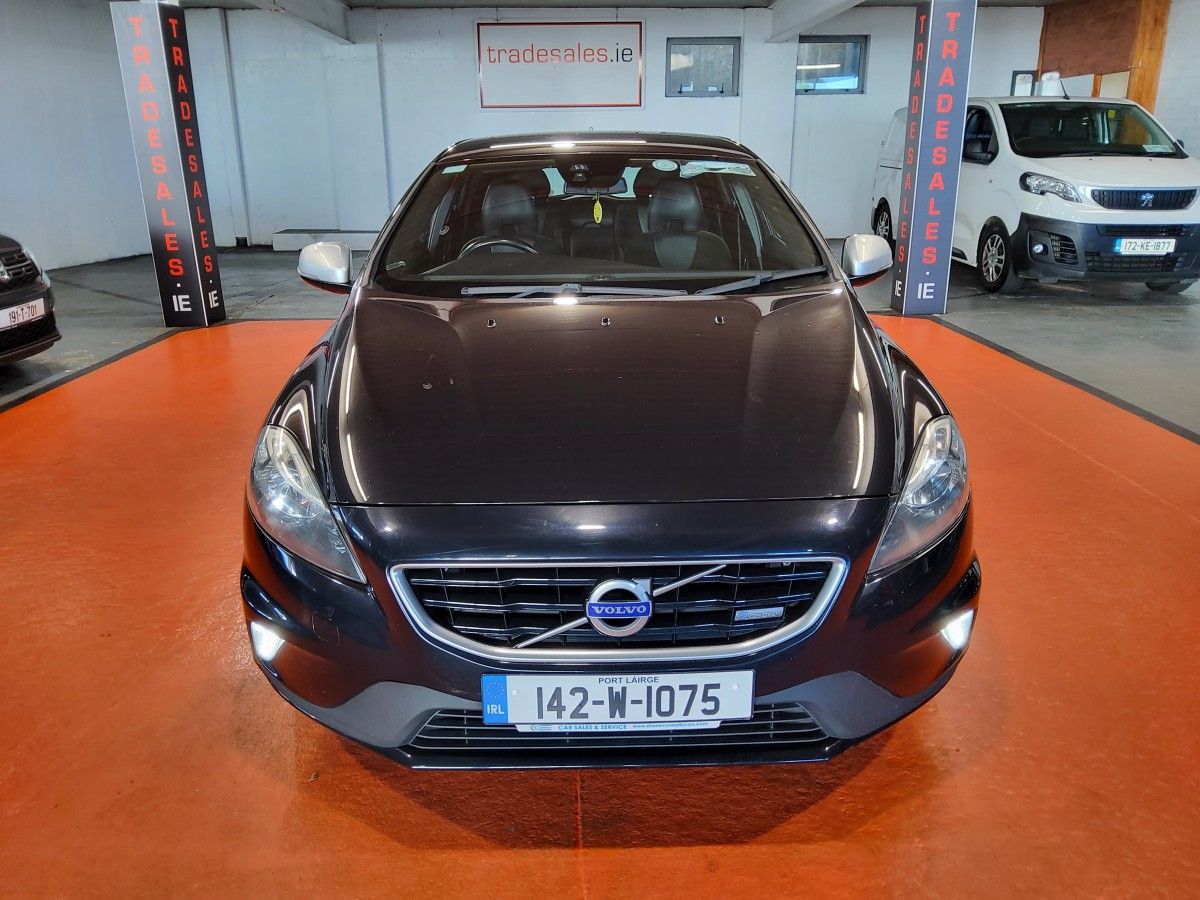 Volvo V40 2.0 D3 150PS R-DESIGN