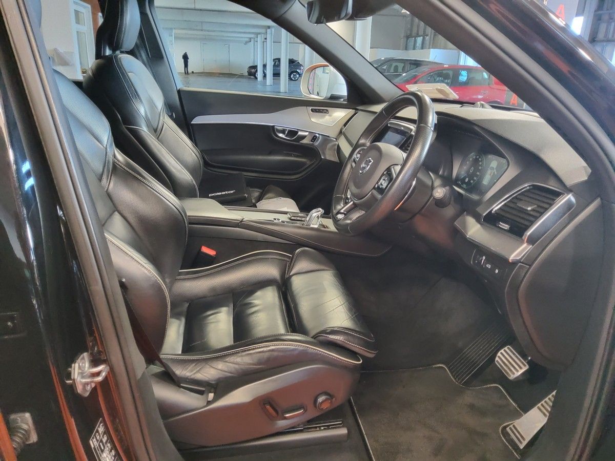 Volvo XC90 T8 (407hp) PHEV R-Design Geartronic