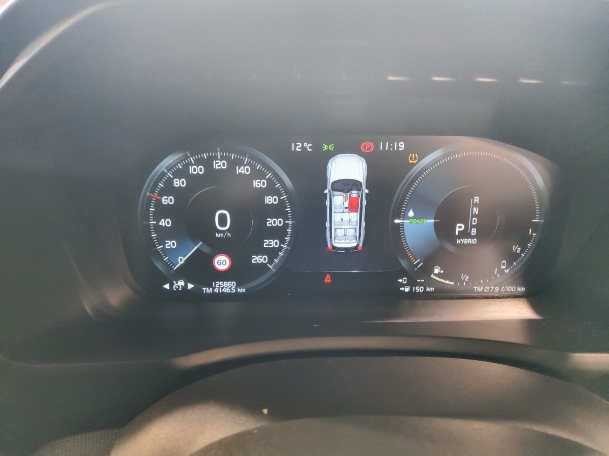 Volvo XC90 T8 (407hp) PHEV R-Design Geartronic