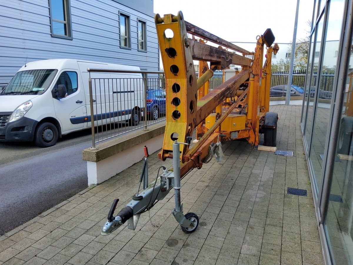 AC Cobra Boom Lift