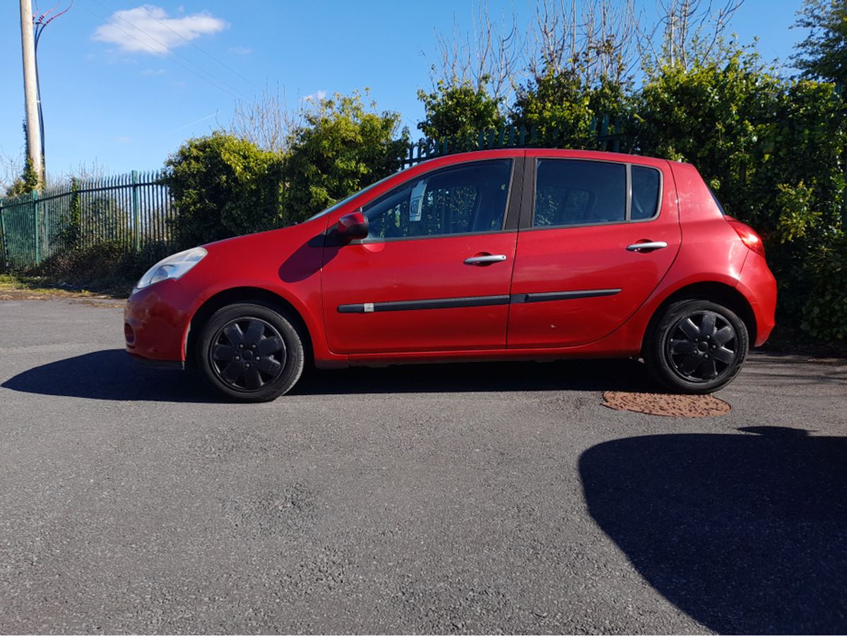 Used Renault Clio 2011 in Waterford