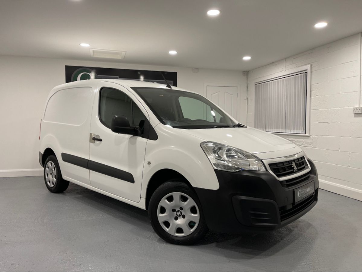 Used Peugeot Partner 2018 in Louth