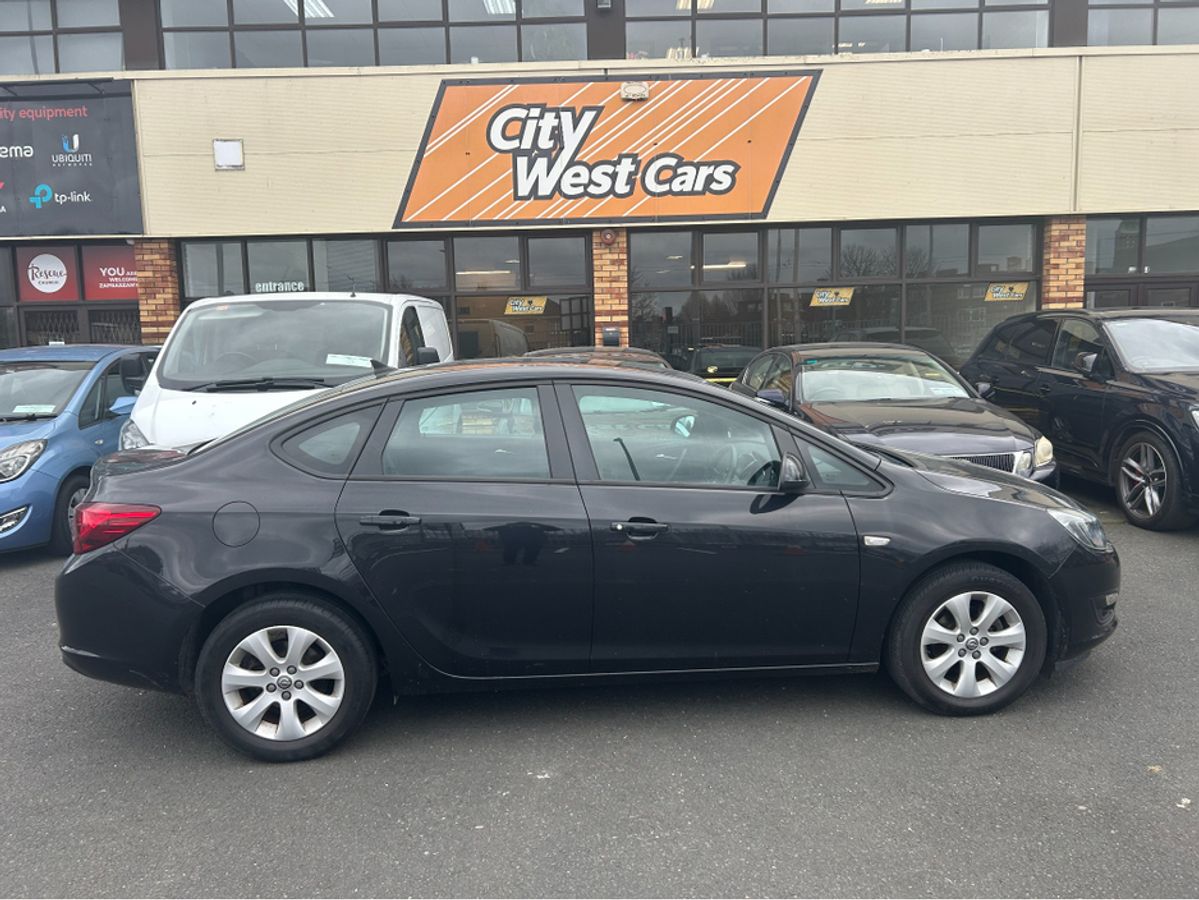 Used Opel Astra 2015 in Dublin