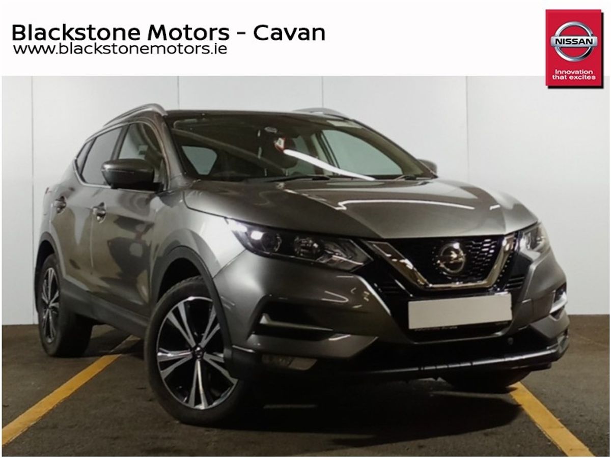 Nissan QASHQAI 1.3 PET SV PREMIUM DCT