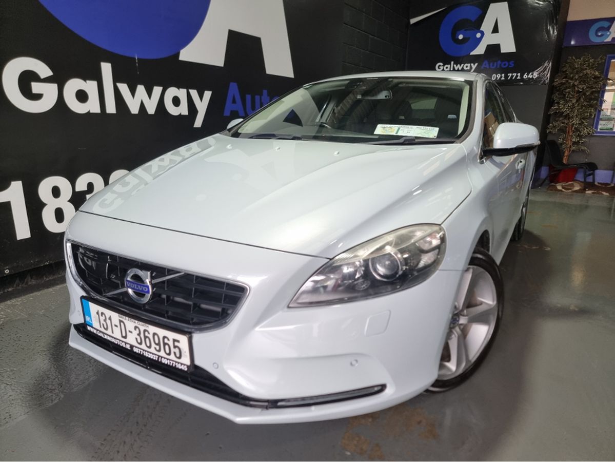 Used Volvo V40 2013 in Galway