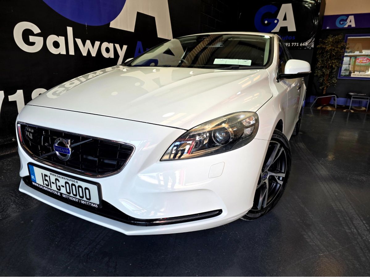 Used Volvo V40 2015 in Galway