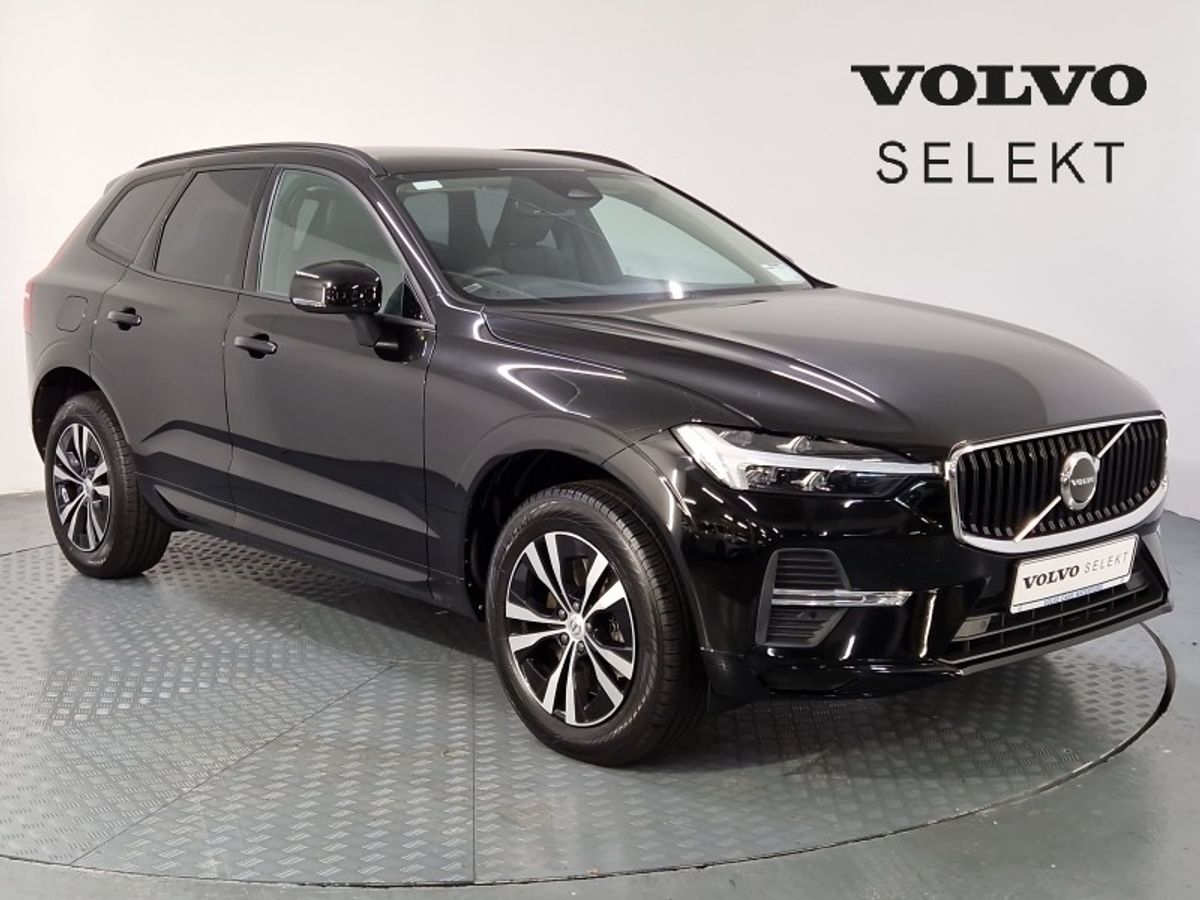 Volvo XC60 B4 Momentum Auto (197 BHP)