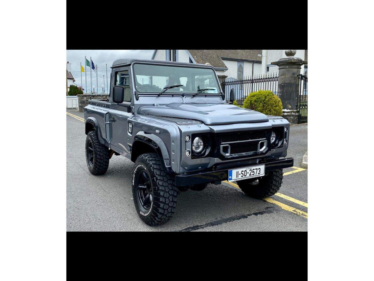 Used Land Rover Defender 2011 in Dublin