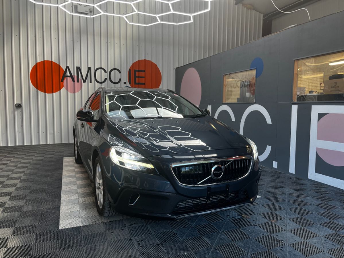Used Volvo V40 2018 in Dublin