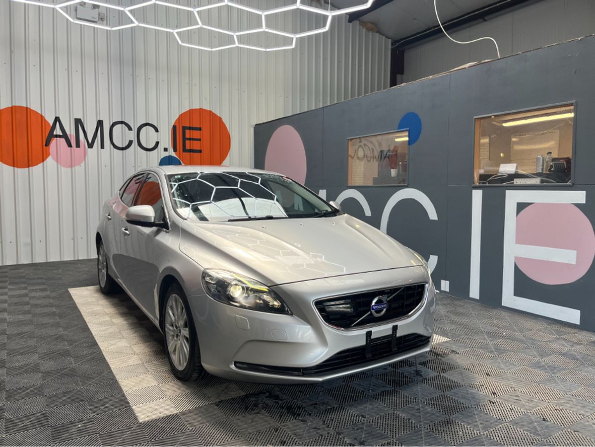 Used Volvo V40 2015 in Dublin
