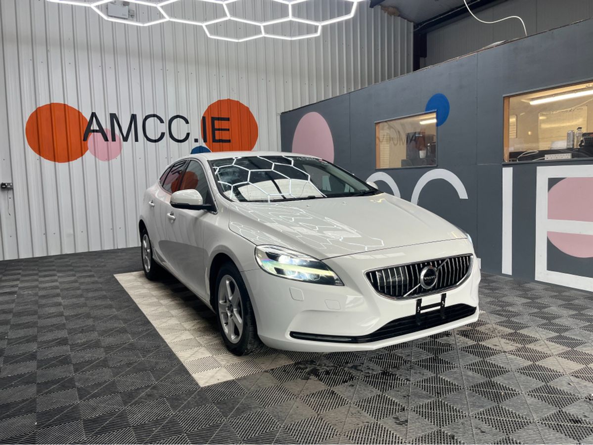 Used Volvo V40 2017 in Dublin