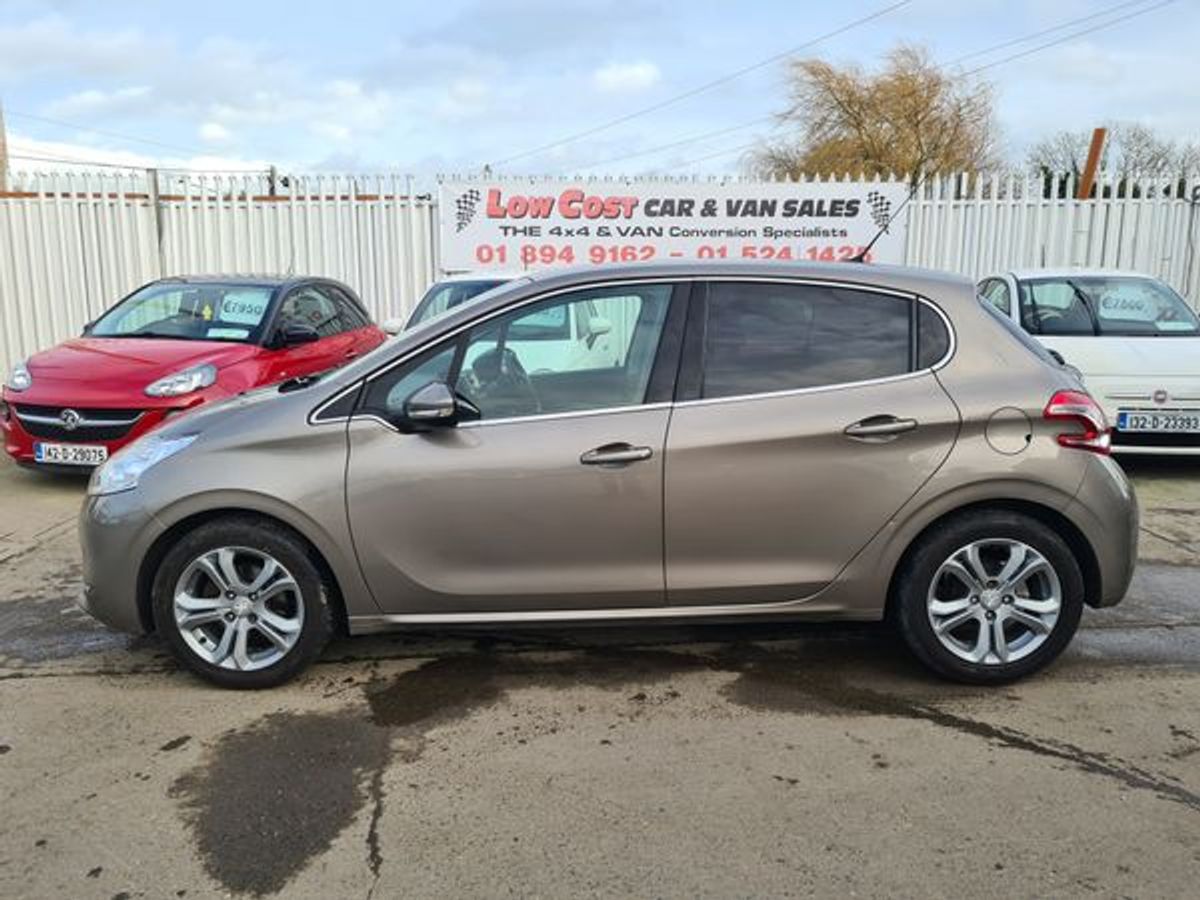 Used Peugeot 208 2015 in Dublin