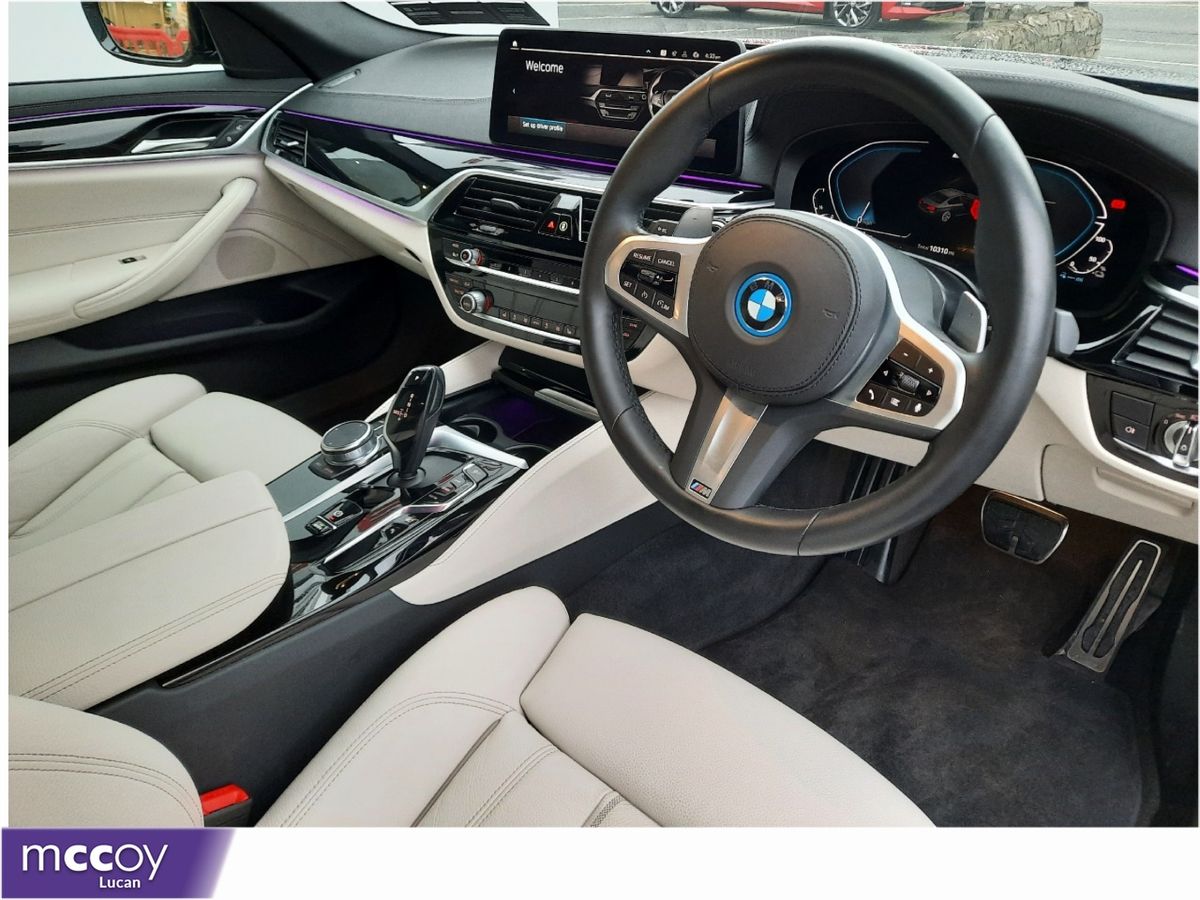 BMW 5 Series ** 530 E M SPORT PHEV HYBRID ** UPGRADED SPEC ** BMW WARRANTY ** LOW RATE FINANCE **