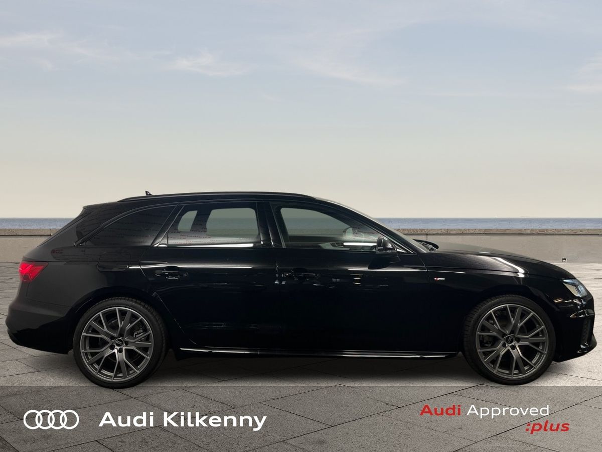 Audi A4 Avant S Line Black Edition (2023) 