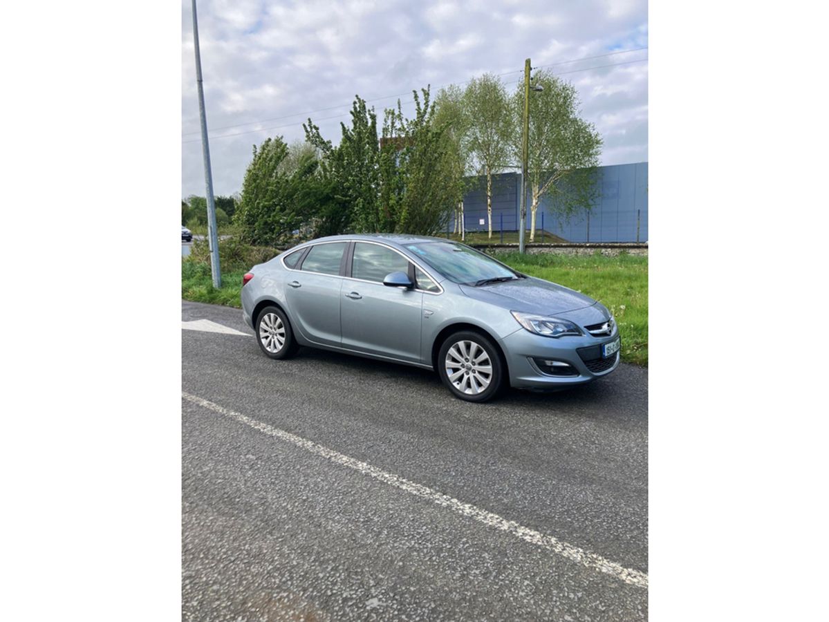 Used Opel Astra 2015 in Cork