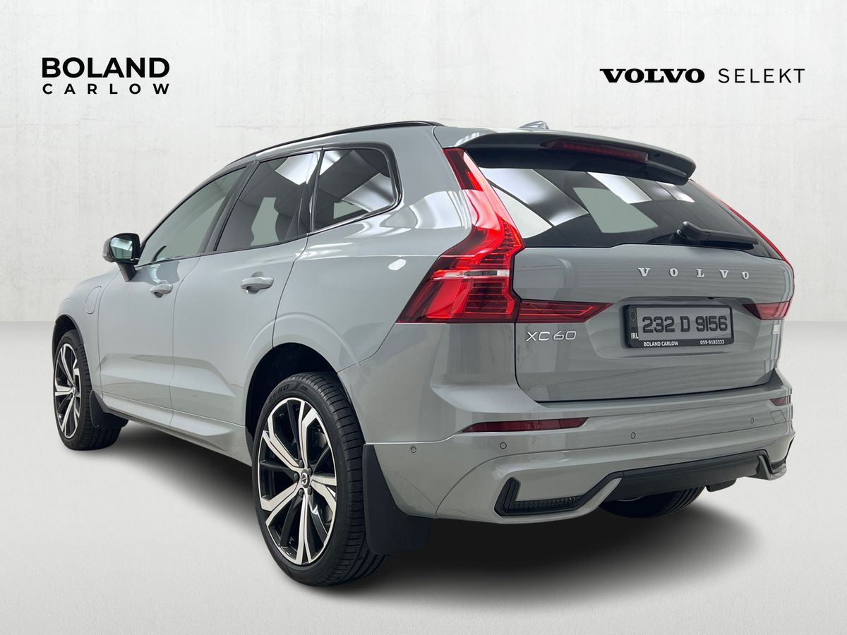 Volvo XC60 T6 PHEV 350HP **ULTIMATE DARK**