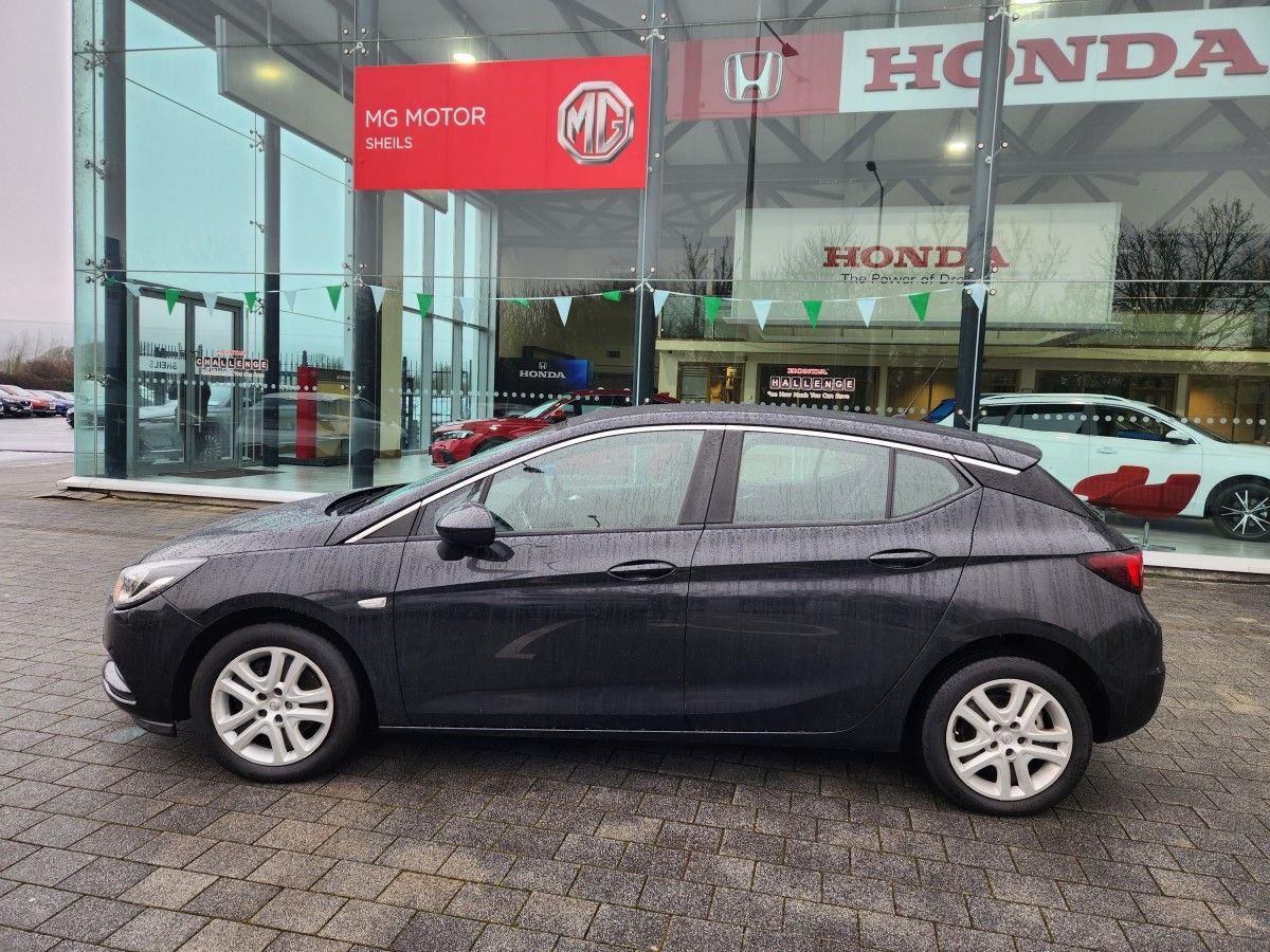 Used Opel Astra 2017 in Limerick