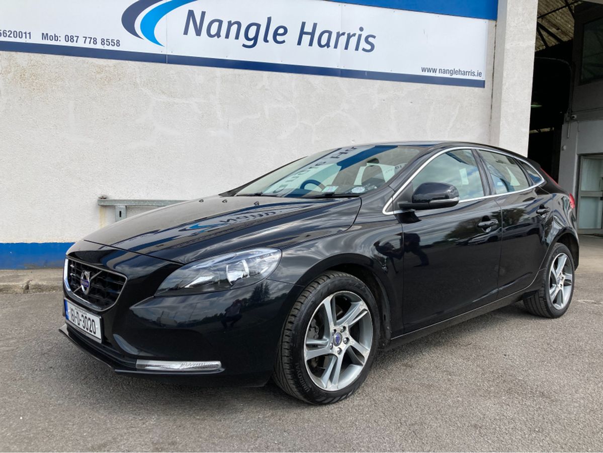 Used Volvo V40 2016 in Dublin