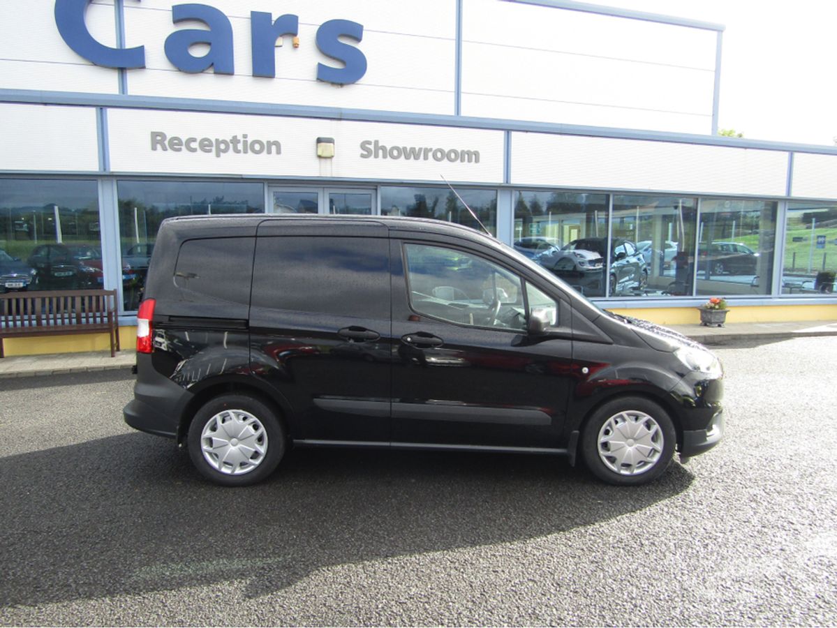 Used Ford Transit Courier 2023 in Donegal
